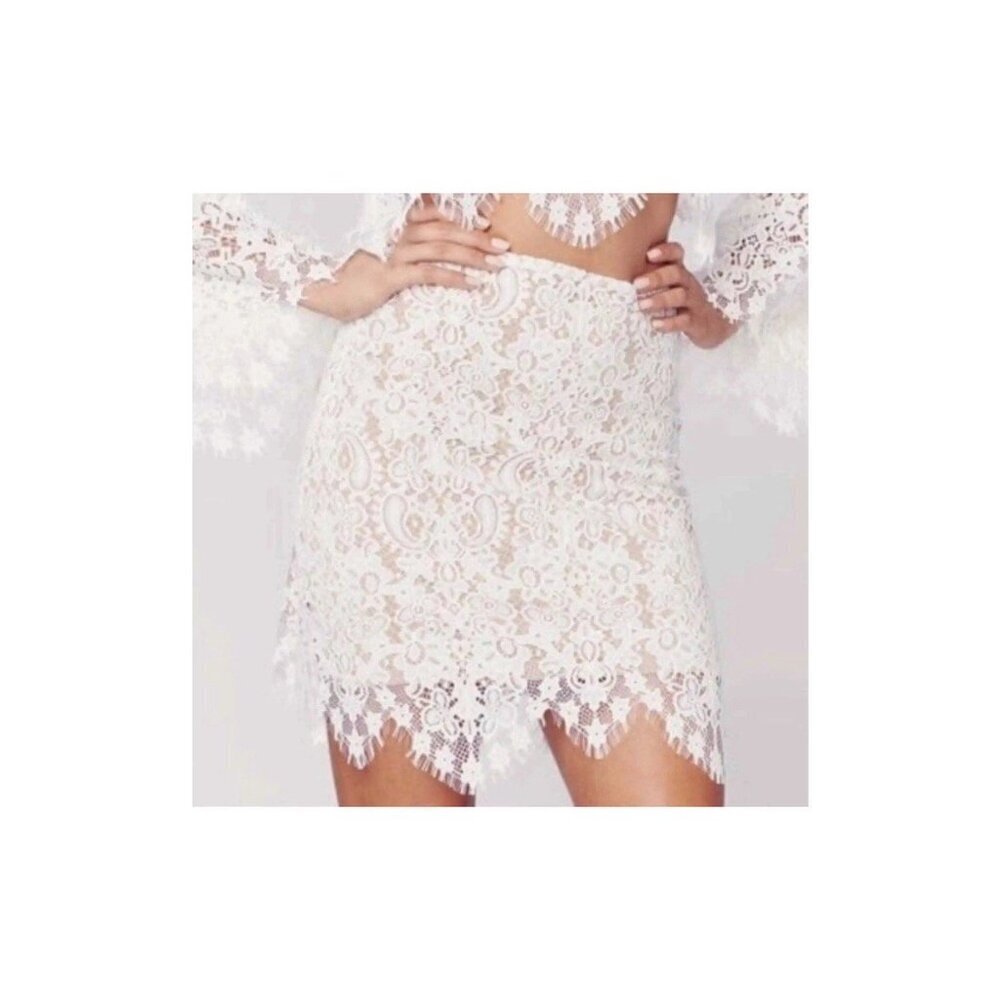 NWT For Love & Lemons Vika Floral Lace Mini Skirt Womens Size Large L White Sexy - Picture 2 of 16